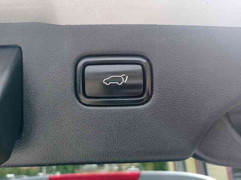 Kia Sorento 2.2 CRDi 4x4/7míst/PREMIUM/DPH - foto 21