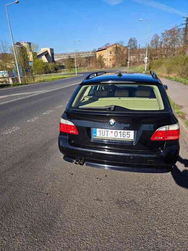 BMW Řada 5 3,0   E61 d 145 kW - foto 3