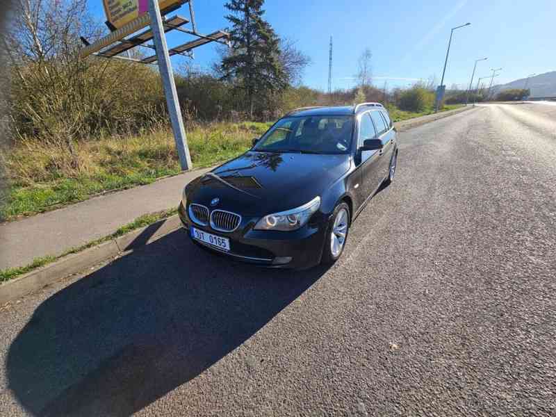 BMW Řada 5 3,0   E61 d 145 kW - foto 13
