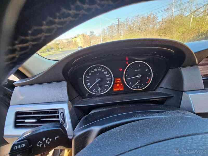 BMW Řada 5 3,0   E61 d 145 kW - foto 4