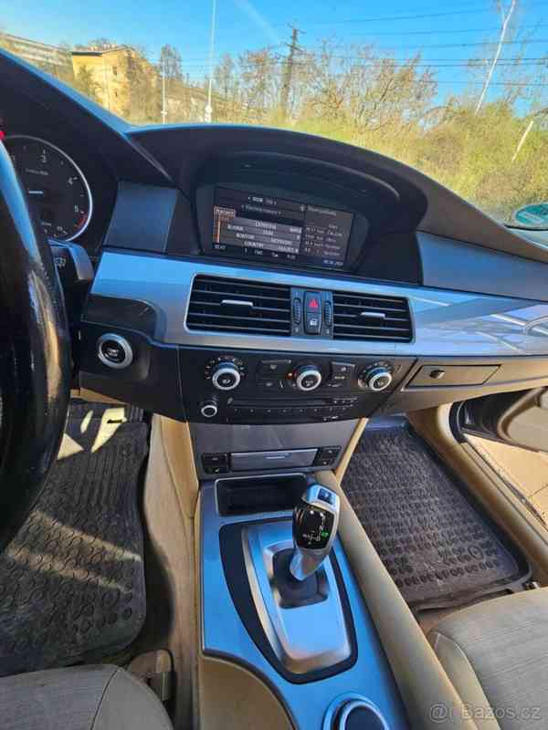 BMW Řada 5 3,0   E61 d 145 kW - foto 17