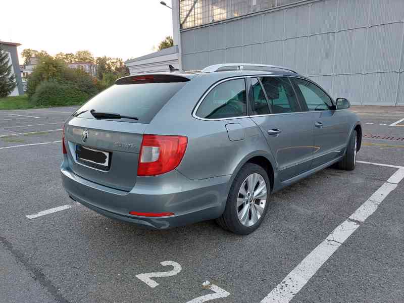 Škoda Superb Combi 2.0 TDi, 125 kW, DSG - foto 8