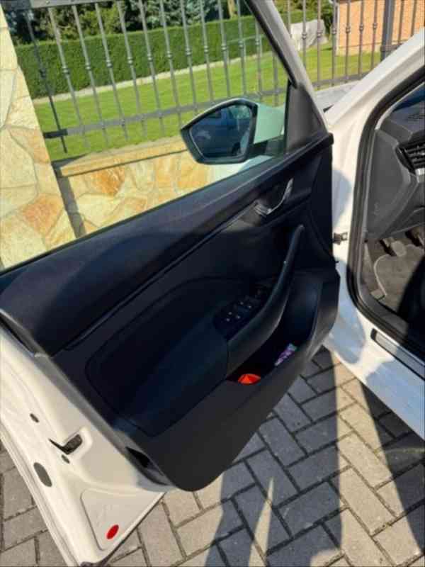 Škoda Kamiq 1,0   TSI 85 kW 6 rychlostí r.v.2020 - foto 13