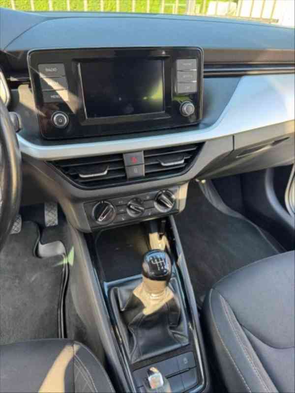 Škoda Kamiq 1,0   TSI 85 kW 6 rychlostí r.v.2020 - foto 6