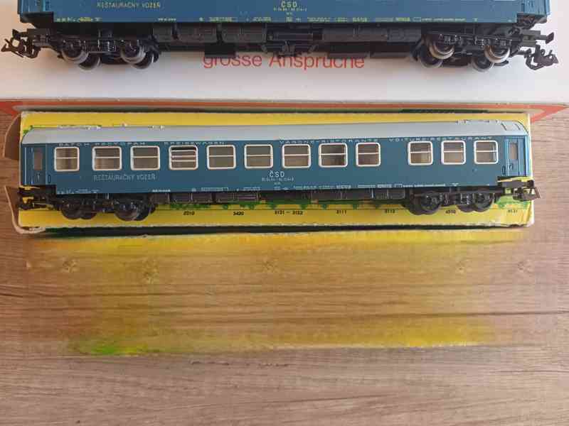 Rychlíkové osobní a jídelní vozy ČSD. TT - foto 4