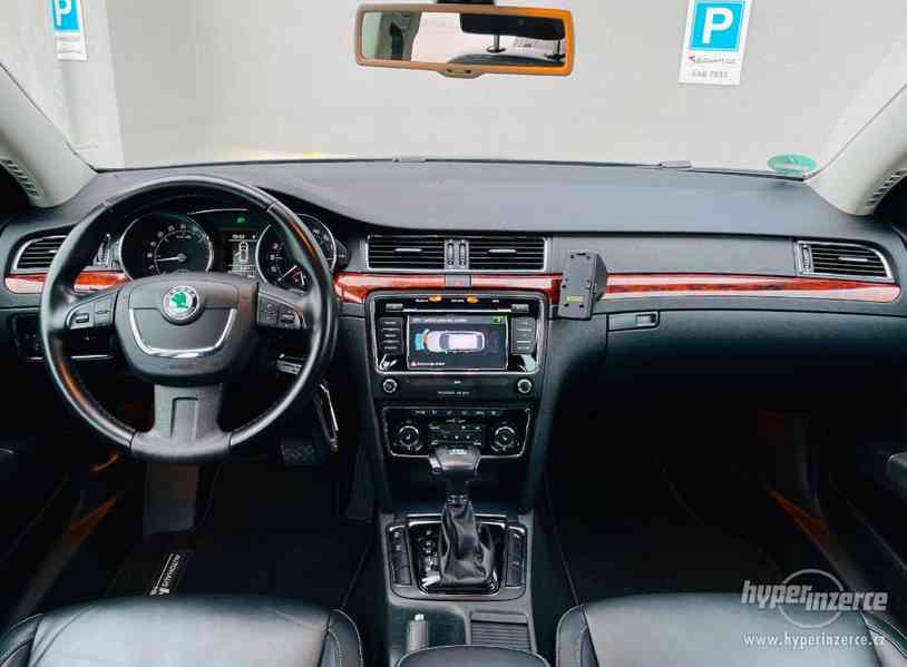 ŠKODA SUPERB II COMBI 2.0 TDI 125KW DSG,VYHŘ.SKLO,PANORAMA - foto 2