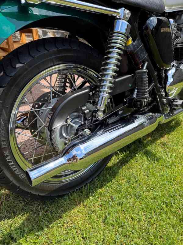 Triumph Bonneville 800 1maj. 13tKm - foto 6