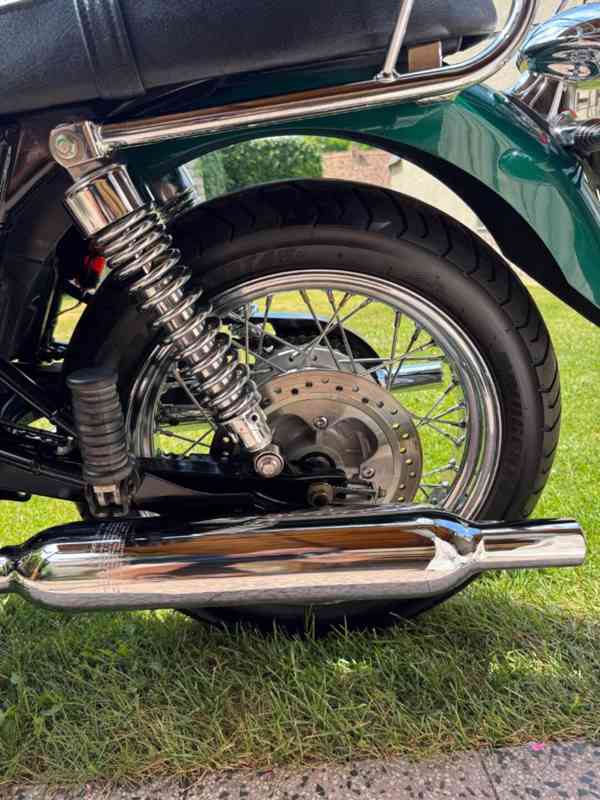 Triumph Bonneville 800 1maj. 13tKm - foto 11