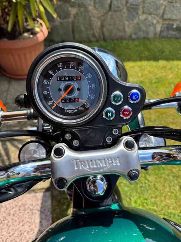 Triumph Bonneville 800 1maj. 13tKm - foto 8