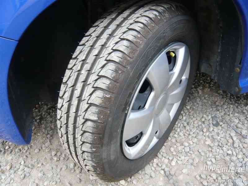 ŠKODA FABIA 1,2i-2004 - foto 17
