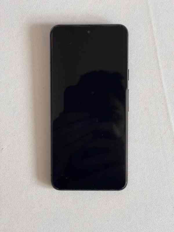 Google Pixel 8 128GB Obsidian – nezapíná se, nereaguje na...