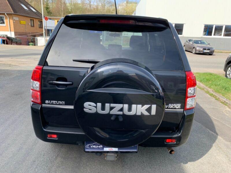Suzuki Grand Vitara 2.4 Aut. benzín 124kw - foto 16