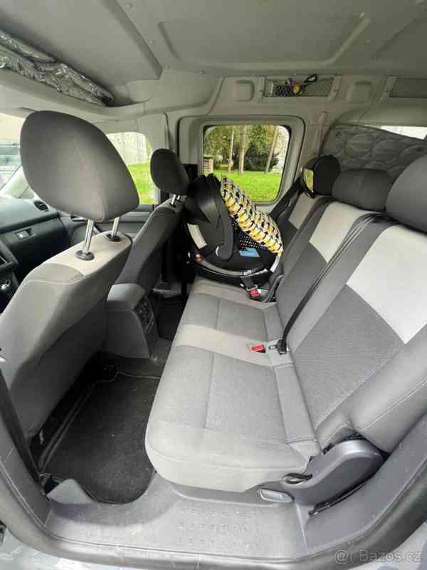 Volkswagen Caddy 1,6   Maxi 7 míst + kempovací vestav - foto 9
