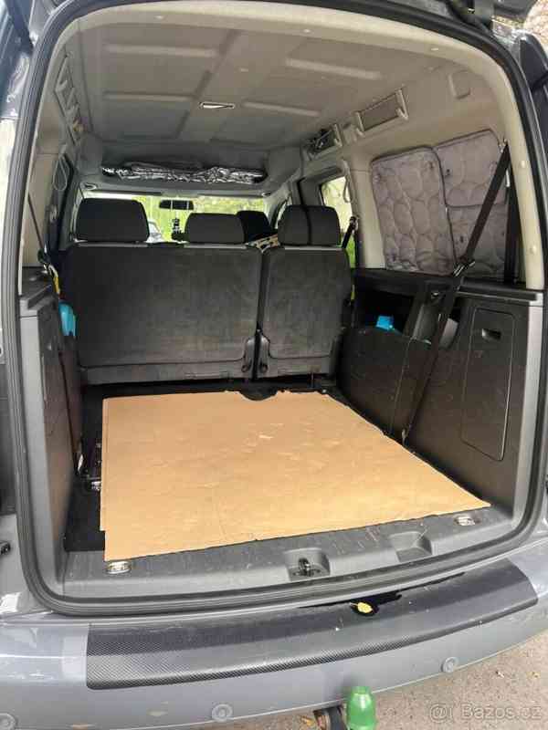 Volkswagen Caddy 1,6   Maxi 7 míst + kempovací vestav - foto 10