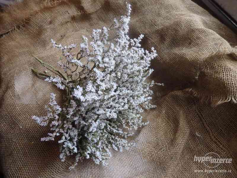 Dušičkové dekorace - košíky, misky, věnce, věnečky - foto 11