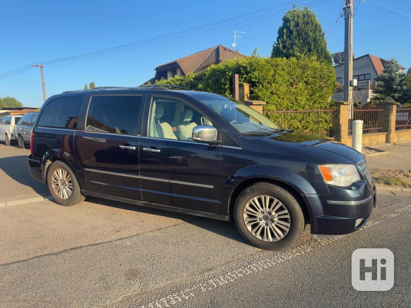 Chrysler Grand Voyager 3,8 V6 LPG Limited 2008 - foto 1