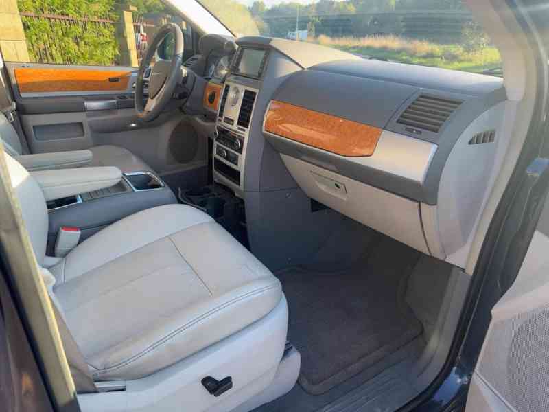 Chrysler Grand Voyager 3,8 V6 LPG Limited 2008 - foto 10