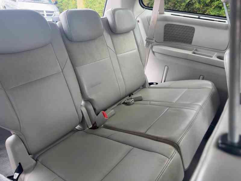 Chrysler Grand Voyager 3,8 V6 LPG Limited 2008 - foto 10
