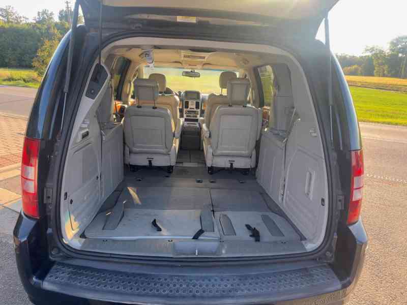 Chrysler Grand Voyager 3,8 V6 LPG Limited 2008 - foto 7