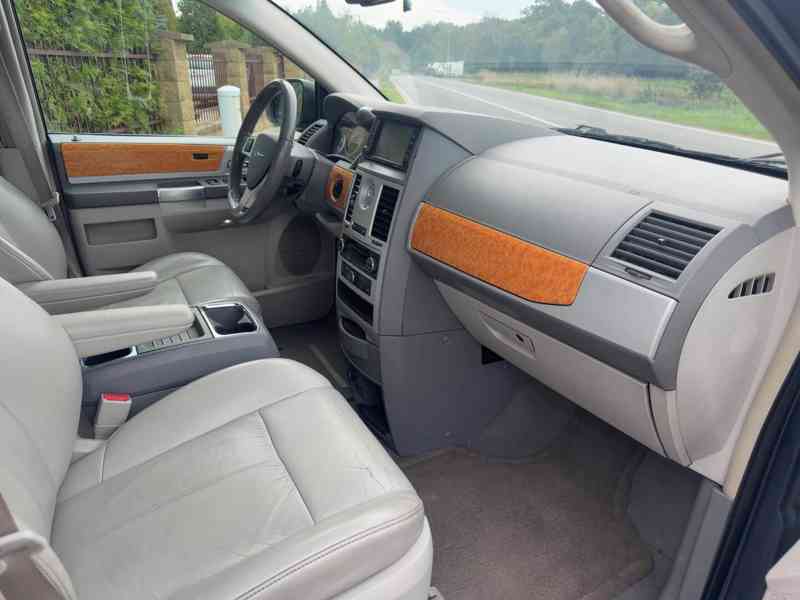 Chrysler Grand Voyager 3,8 V6 LPG Limited 2008 - foto 11