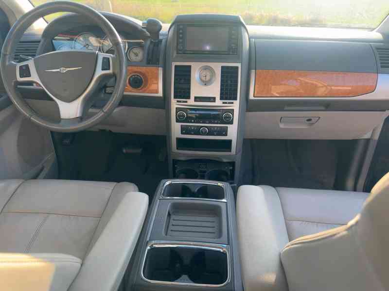Chrysler Grand Voyager 3,8 V6 LPG Limited 2008 - foto 13