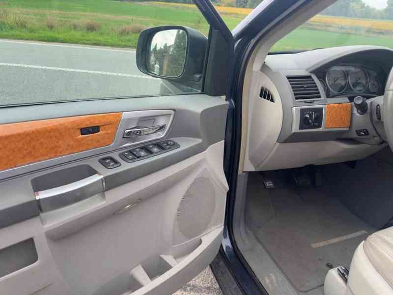 Chrysler Grand Voyager 3,8 V6 LPG Limited 2008 - foto 15