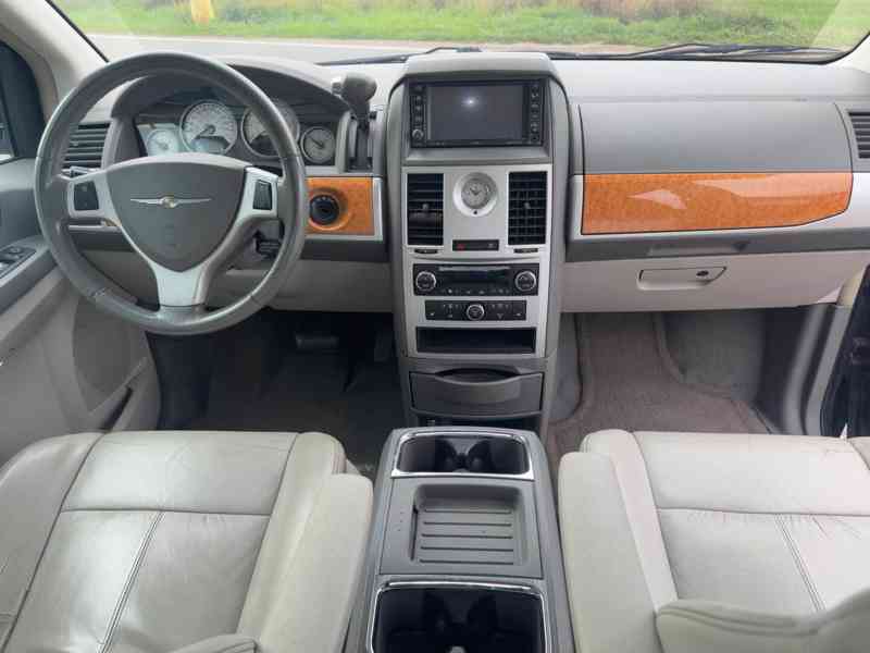 Chrysler Grand Voyager 3,8 V6 LPG Limited 2008 - foto 12