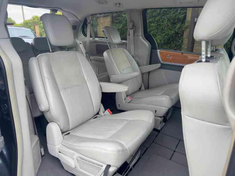 Chrysler Grand Voyager 3,8 V6 LPG Limited 2008 - foto 9
