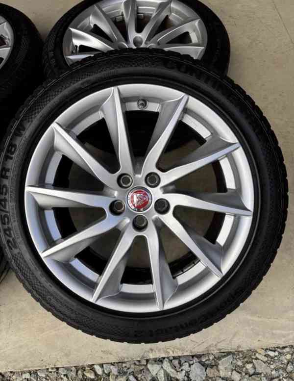 Wheel Type: Genuine Jaguar F-Type 18" Vela alloy wheel, pote - foto 7