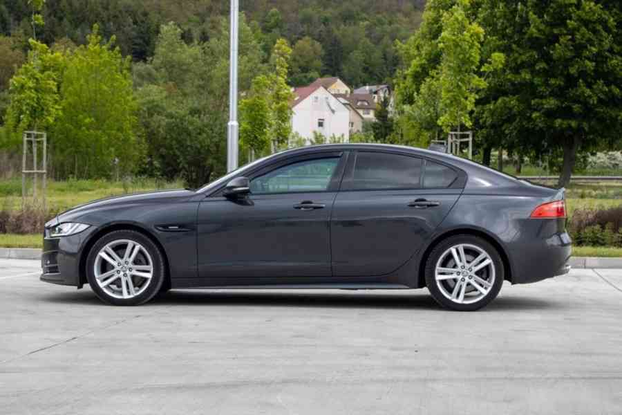 Jaguar XE 2.0 I4P R-Sport AT - foto 9