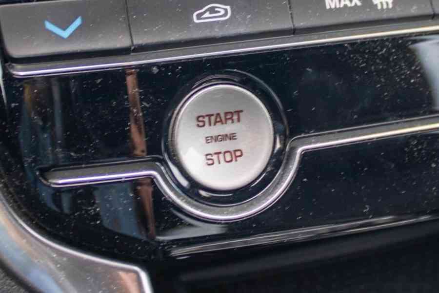 Jaguar XE 2.0 I4P R-Sport AT - foto 19