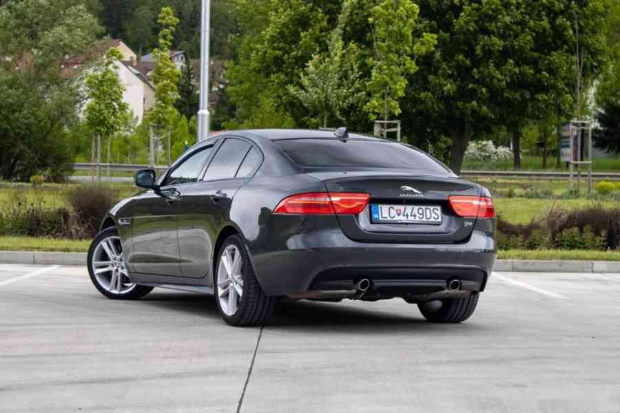 Jaguar XE 2.0 I4P R-Sport AT - foto 7