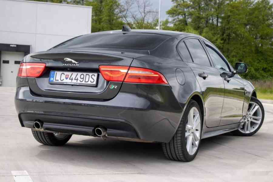 Jaguar XE 2.0 I4P R-Sport AT - foto 10