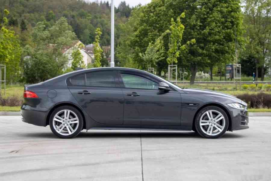 Jaguar XE 2.0 I4P R-Sport AT - foto 5