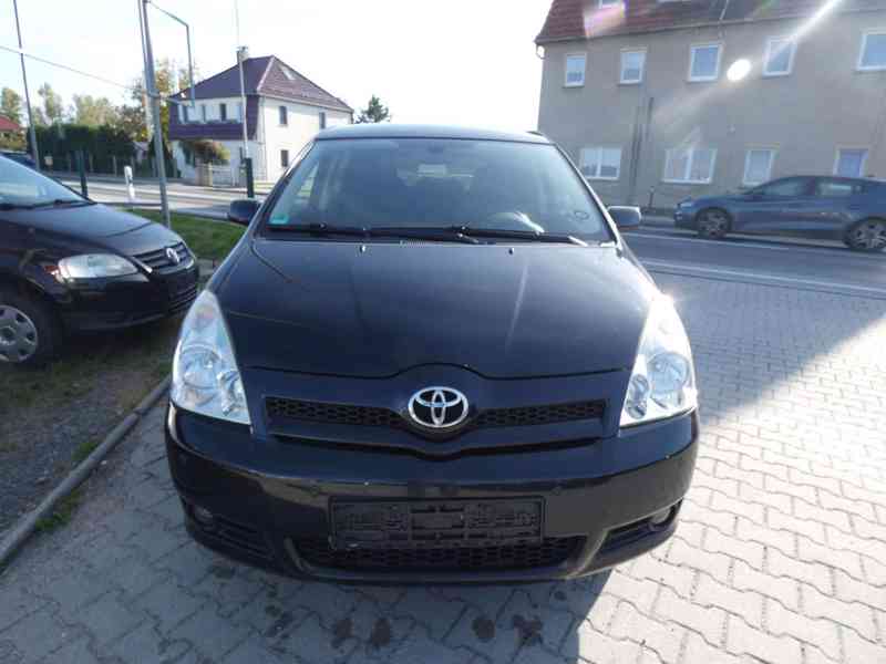 Toyota Corolla Verso 1.8i benzín 7 míst 95kw - foto 12