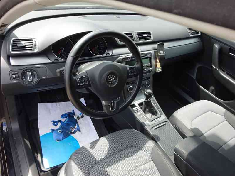 VW Passat 2.0 TDI Variant 4x4 r.v.2011 (103 kw) - foto 5