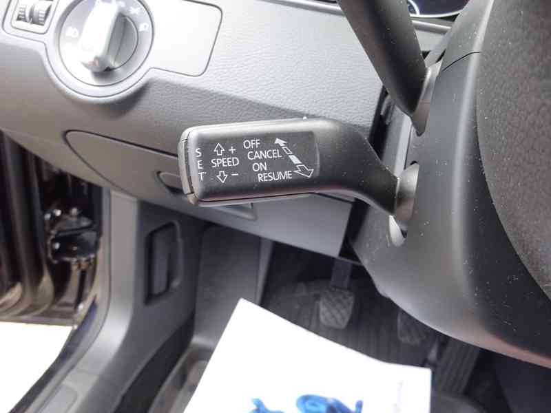 VW Passat 2.0 TDI Variant 4x4 r.v.2011 (103 kw) - foto 11