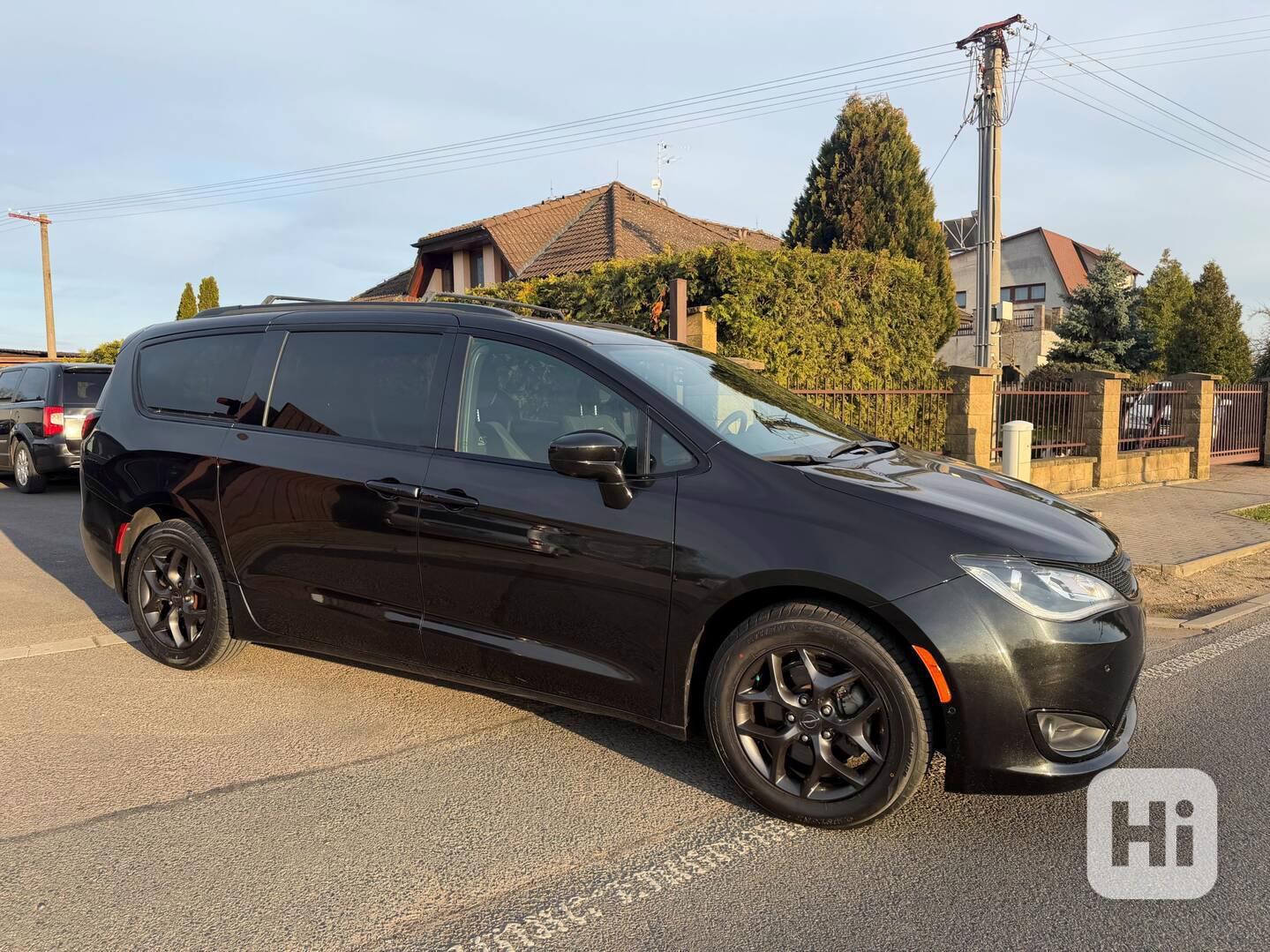 Chrysler Pacifica 3,6 Pentastar S Radar 360 2019 - foto 1
