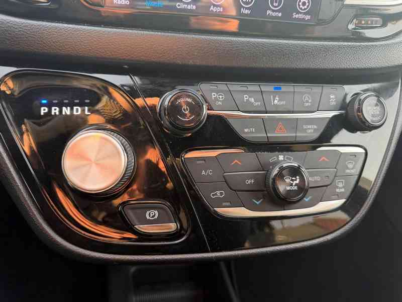 Chrysler Pacifica 3,6 Pentastar S Radar 360 2019 - foto 18