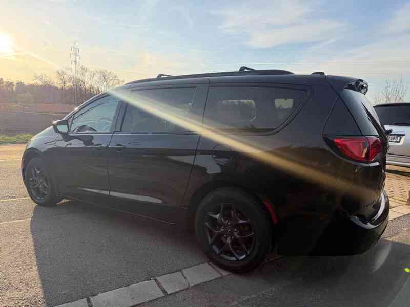 Chrysler Pacifica 3,6 Pentastar S Radar 360 2019 - foto 3