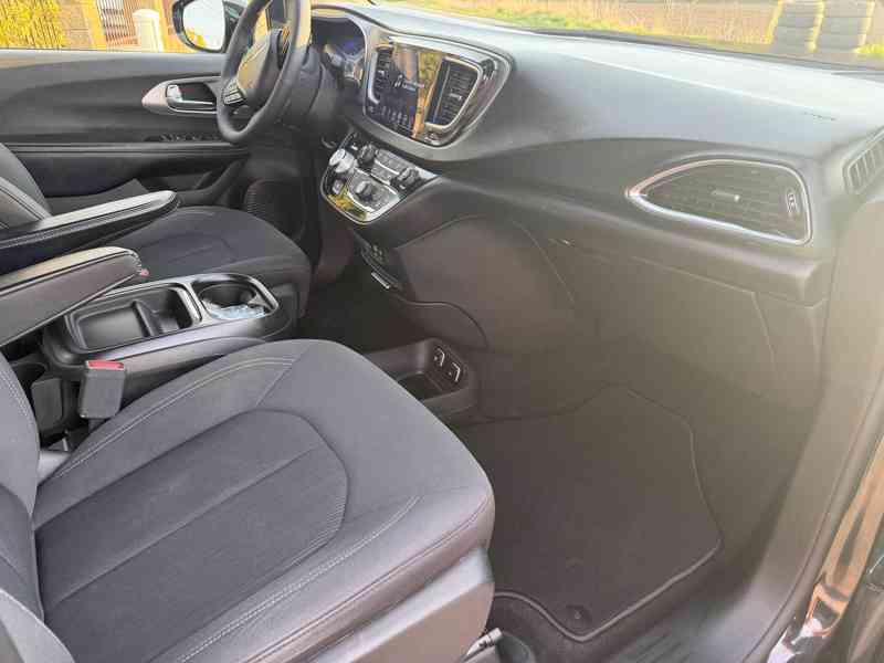 Chrysler Pacifica 3,6 Pentastar S Radar 360 2019 - foto 12