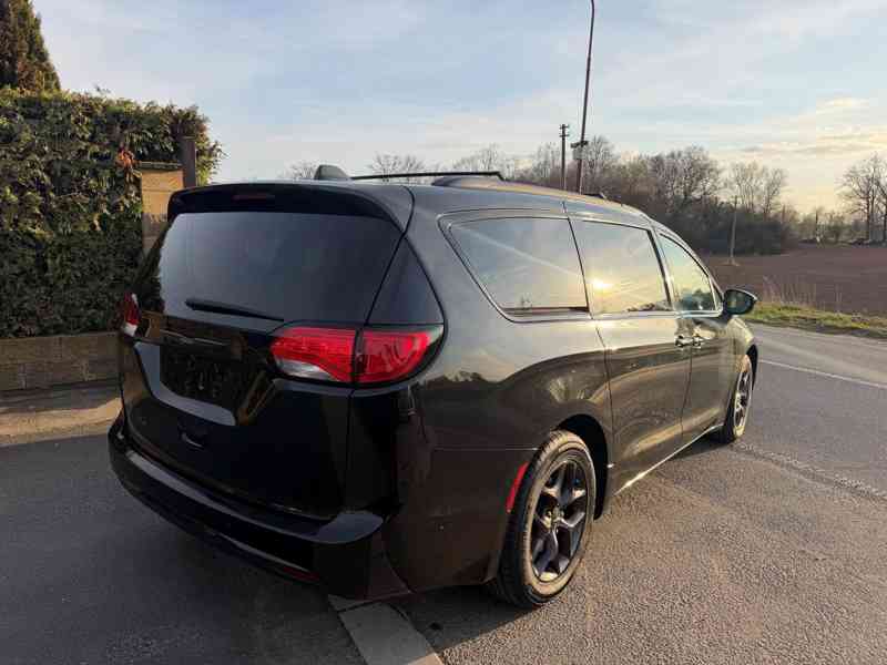 Chrysler Pacifica 3,6 Pentastar S Radar 360 2019 - foto 4