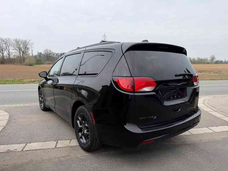 Chrysler Pacifica 3,6 Pentastar S Radar 360 2019 - foto 3