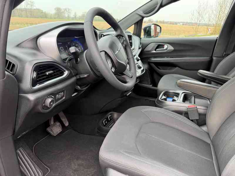 Chrysler Pacifica 3,6 Pentastar S Radar 360 2019 - foto 16