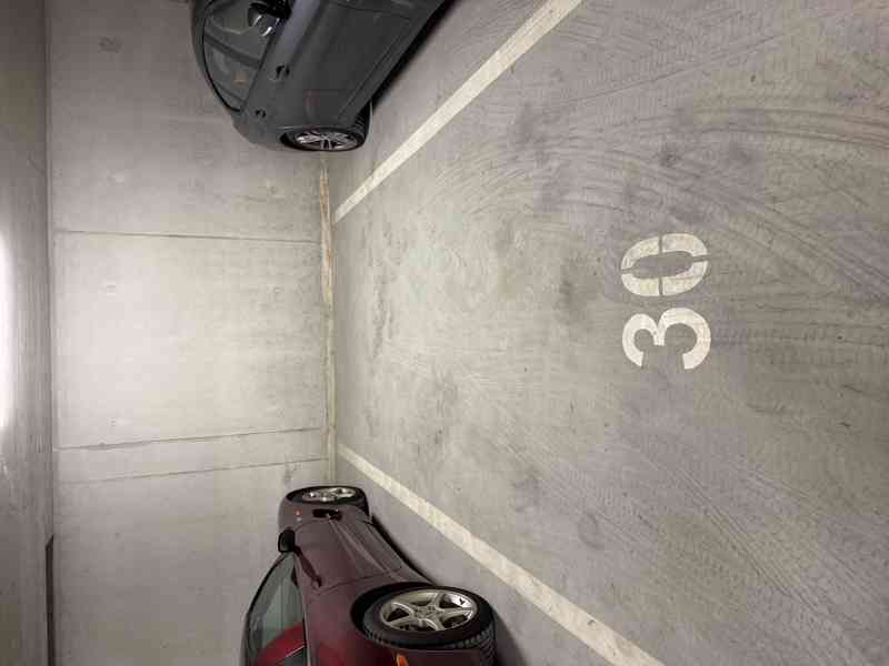 Pronájem garážového stání  - foto 4