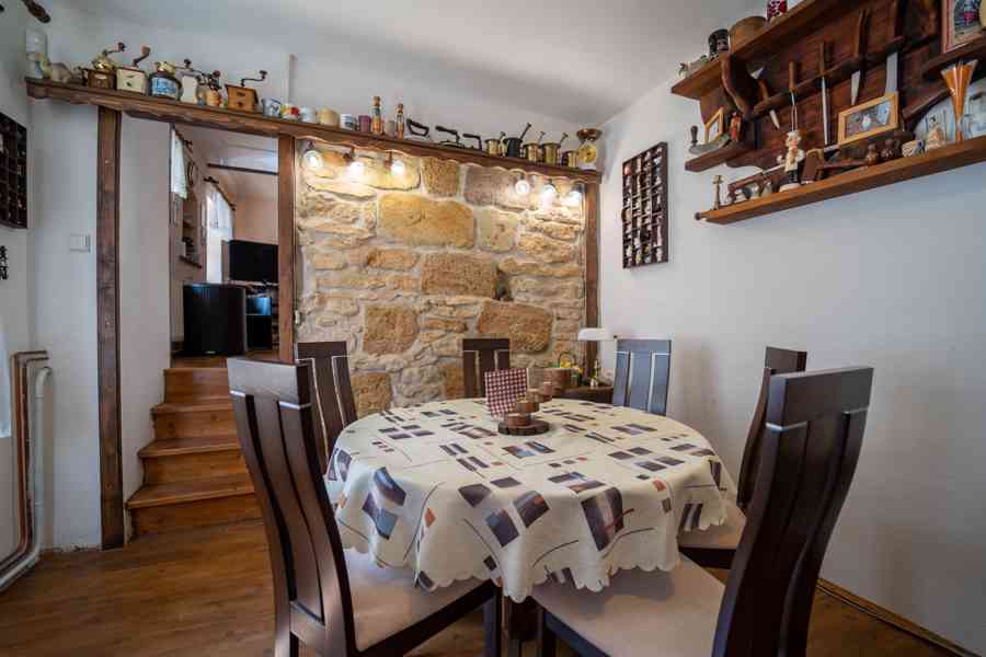 Prodej rodinného domu 386 m², pozemek 2232 m² Kanina - foto 3