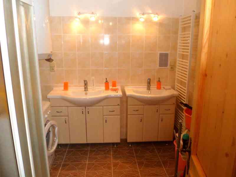 Prodej rodinného domu 386 m², pozemek 2232 m² Kanina - foto 4