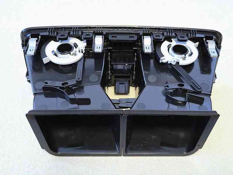 ZÁNOVNÍ výdech topení středový Škoda Yeti 5L0820951 - foto 7