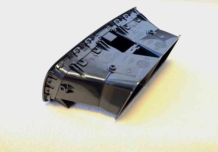 ZÁNOVNÍ výdech topení středový Škoda Yeti 5L0820951 - foto 5