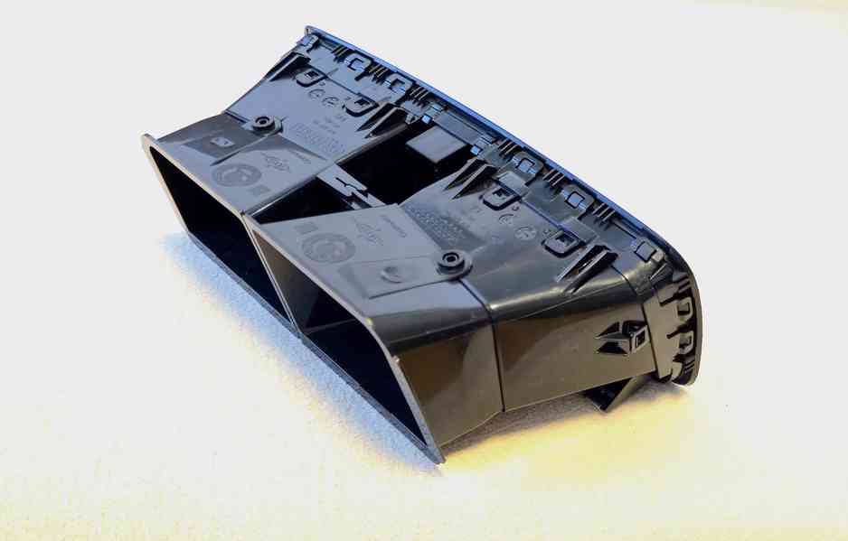 ZÁNOVNÍ výdech topení středový Škoda Yeti 5L0820951 - foto 4